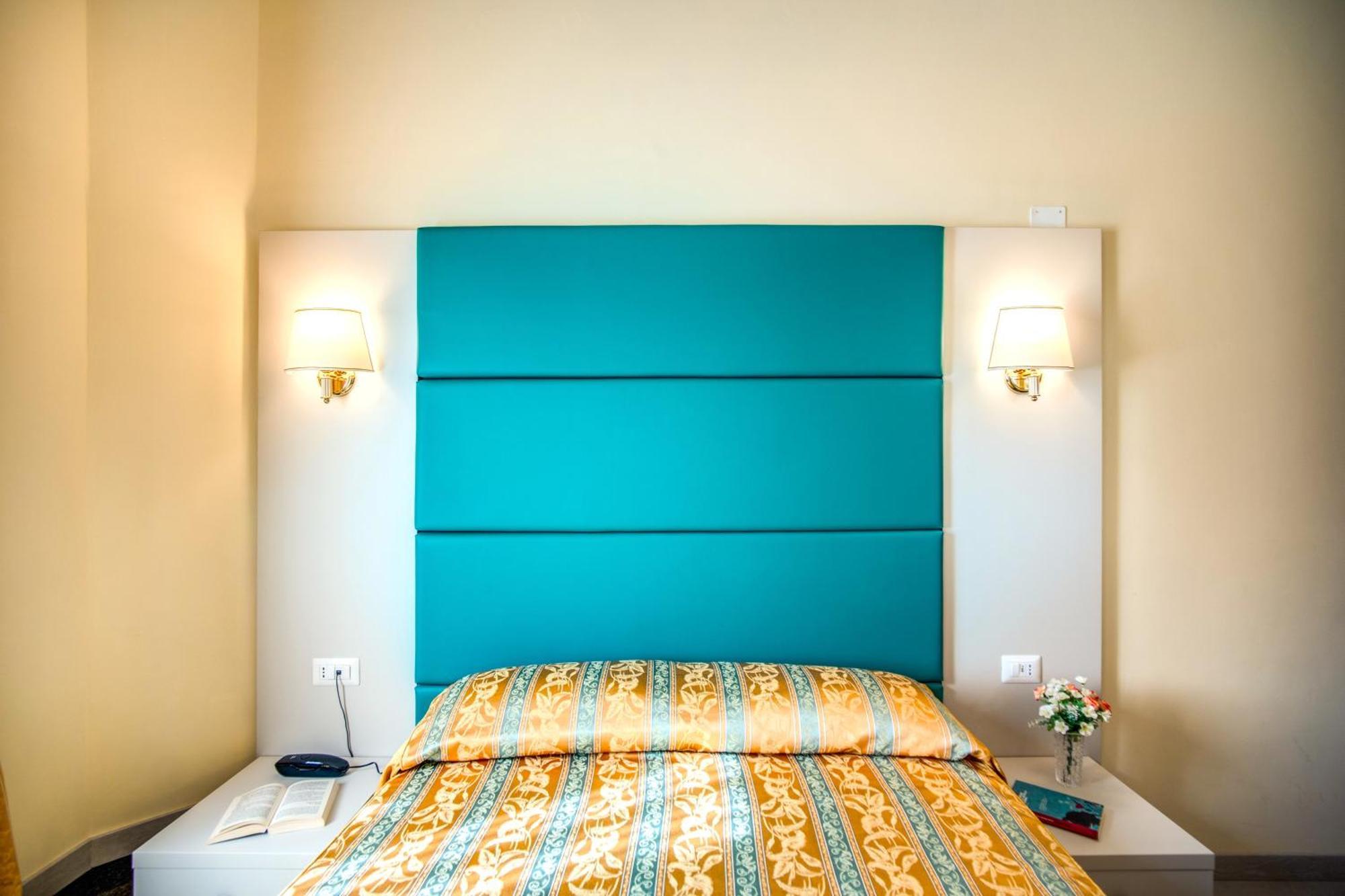 Hotel Labelle — Foto 1
